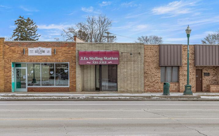 Pictures of Retail property located at 3131 S Wayne Rd, Wayne, MI 48184 for sales - image #1