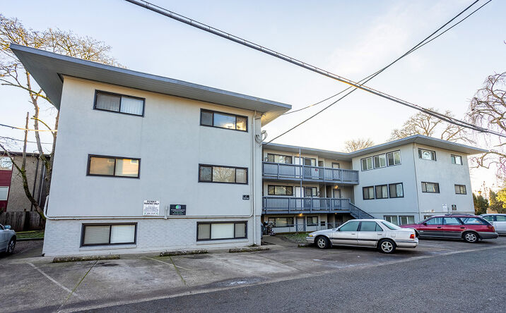 Pictures of Multifamily property located at 361 E 14th Ave, Eugene, OR 97401 for sales - image #1