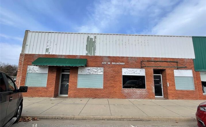 Pictures of Retail property located at 109 W Broadway, Lexington, OK 73051 for sales - image #1