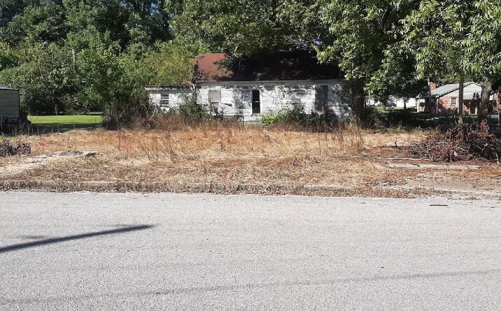 Pictures of Land property located at 304 Gibson Road, Trenton, TN 38382 for sales - image #1