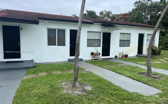 Pictures of Multifamily property located at 511 NW 133rd St, North Miami, FL 33168 for sales - image #1