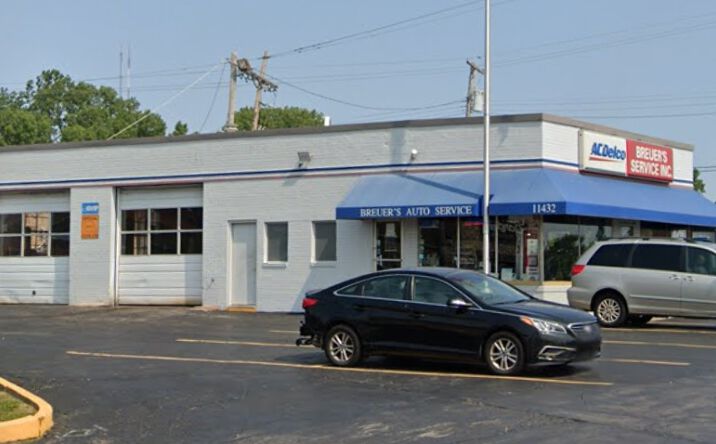 Pictures of Retail property located at 11432 Concord Village Ave, St. Louis, MO 63123 for sales - image #1
