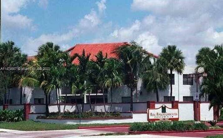 Pictures of Note/Loan property located at 9421 Fontainebleau Blvd Unit 204, Miami, FL 33172 for sales - image #1