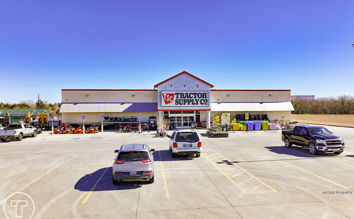 image of property at 400 US HIGHWAY 59 S Edna TX 77957-4679