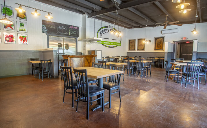 Pictures of Retail property located at 210 W Railroad St, El Campo, TX 77437 for sales - image #1