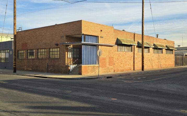 Pictures of Industrial property located at 2302 E 38th St, Vernon, CA 90058 for sales - image #1