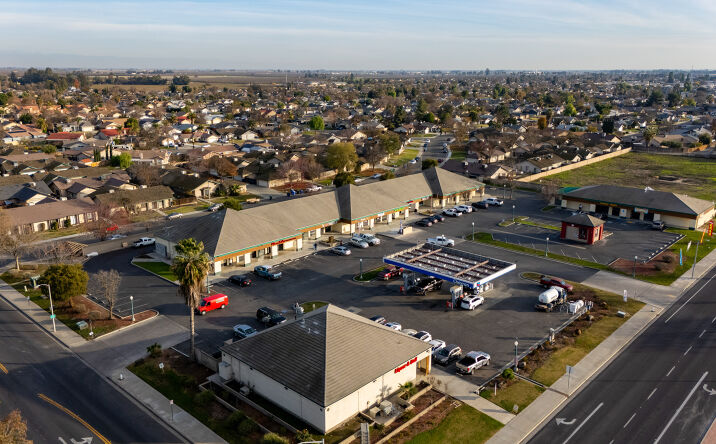 Pictures of Retail, Office property located at 2443 N 10th Ave, Hanford, CA 93230 for sales - image #1