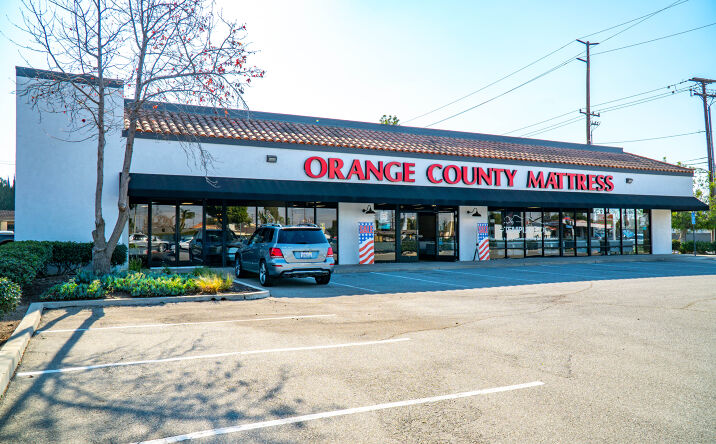 Pictures of Retail property located at 914 E Katella Ave, Orange, CA 92867 for sales - image #1