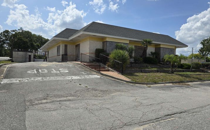 Pictures of Retail property located at 1110 State Road 60 E, Lake Wales, FL 33853 for sales - image #1