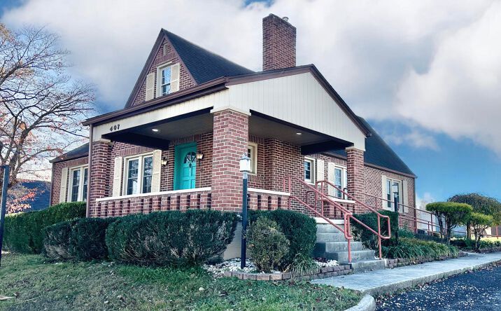 Pictures of Mixed Use, Office, Retail property located at 407 Monticello St, Somerset, KY 42501 for sales - image #1
