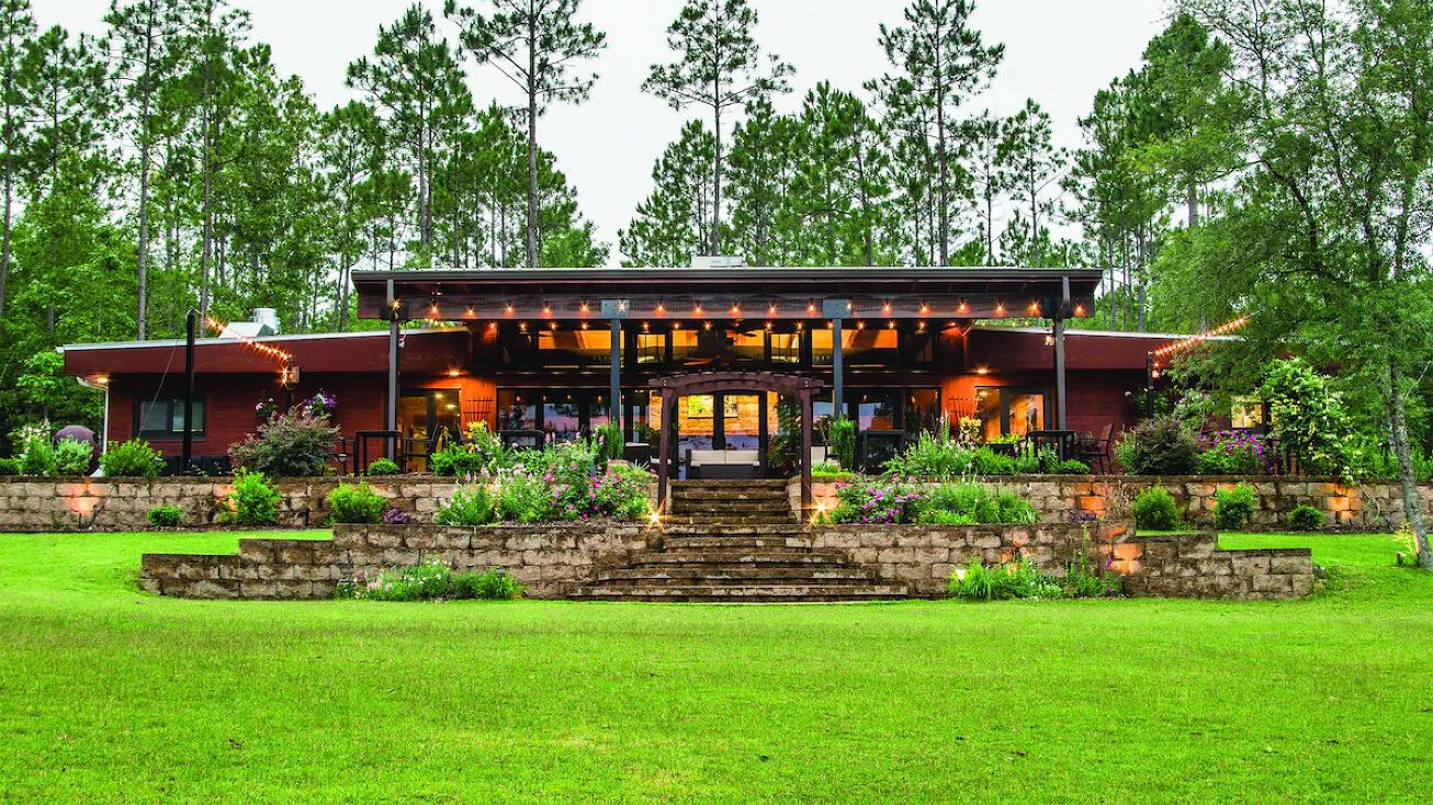 Pictures of Business for Sale, Hospitality, Retail, Special Purpose property located at 7009 Creek Stone Rd, Milton, FL 32570 for sales - image #1
