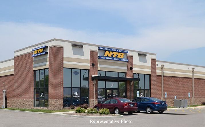 Pictures of Retail property located at 7788 E Brainerd Rd, Chattanooga, TN 37421 for sales - image #1