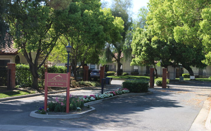 Pictures of Multifamily property located at 4401 W Goshen Ave, Visalia, CA 93291 for sales - image #1
