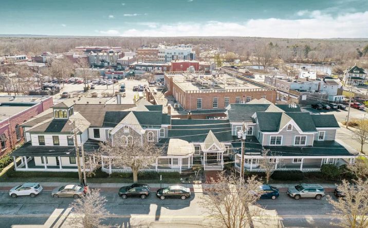 Pictures of Office property located at 33 W 2nd Street, Riverhead, NY 55369 for sales - image #1