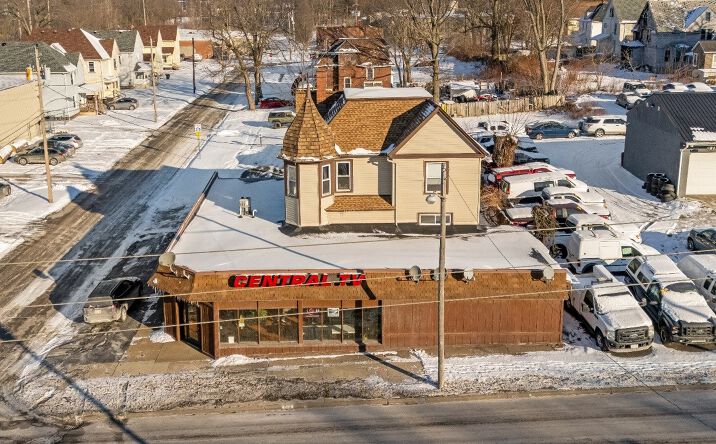 Pictures of Retail, Office property located at 913 E Market St, Warren, OH 44483 for sales - image #1