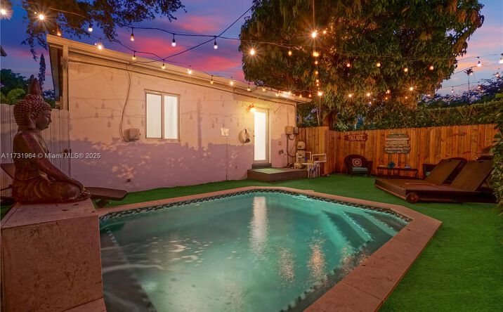 Pictures of Multifamily property located at 7 NE 50th St, Miami, FL 33137 for sales - image #1