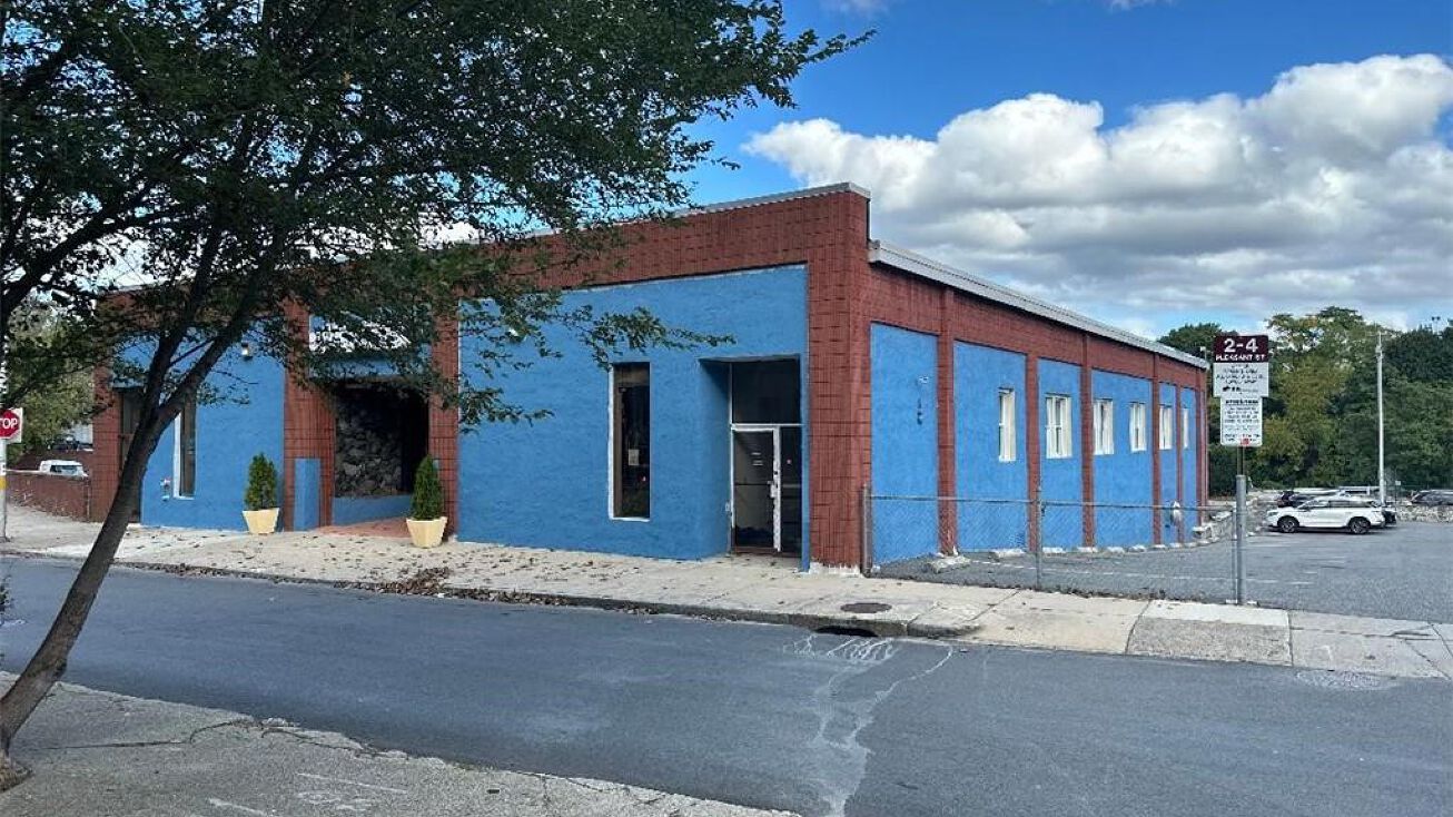 Pictures of Land, Hospitality, Office property located at 92 East Avenue, Pawtucket, RI 02860 for sales - image #1