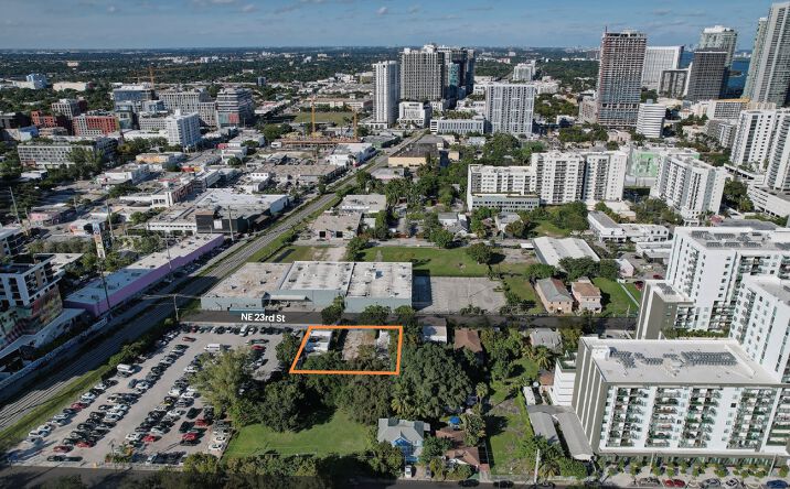 Pictures of Land, Multifamily property located at 100 NE 23rd St, Miami, FL 33137 for sales - image #1