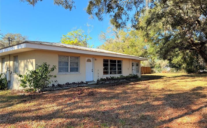 Pictures of Industrial, Land, Mixed Use, Mobile Home Park property located at 20031 US-301, Dade City, FL 33523 for sales - image #1