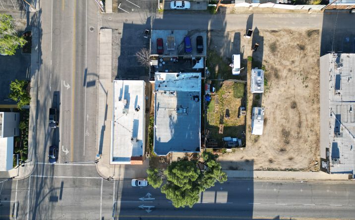 Pictures of Hospitality, Retail property located at 2105 F St, Bakersfield, CA 93301 for sales - image #1
