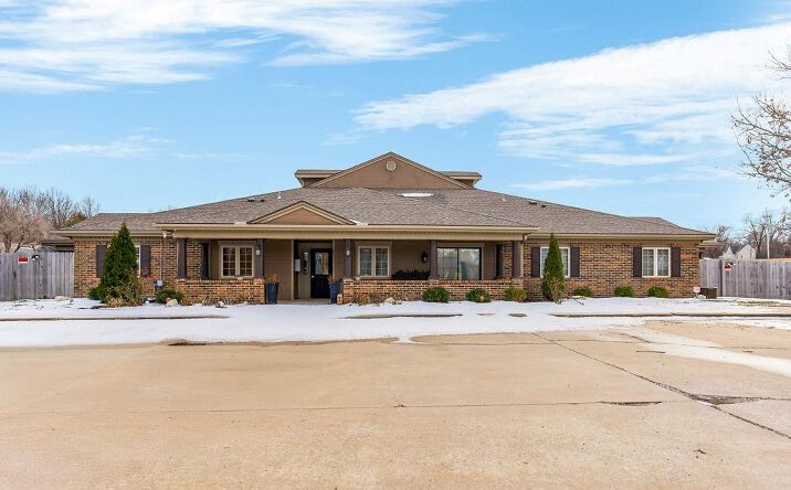 Pictures of Office property located at 105 E AMITY Street, Louisburg, KS 66053 for sales - image #1