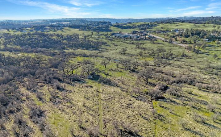 Pictures of Land property located at 071-032-040-000, Cool, CA 95614 for sales - image #1