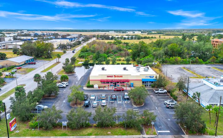Pictures of Retail property located at 4002 W Vine St, Kissimmee, FL 34741 for sales - image #1