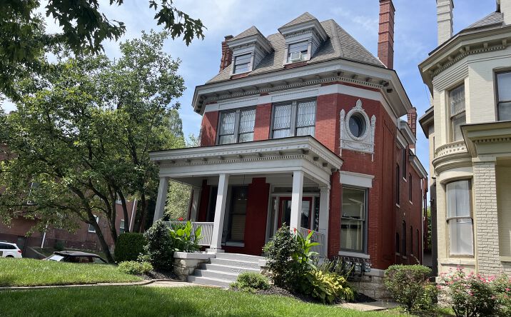 Pictures of Multifamily property located at 1530 S 3rd St, Louisville, KY 40208 for sales - image #1