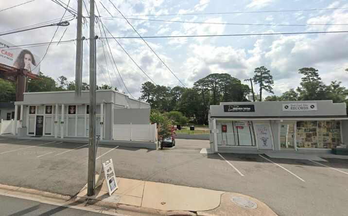 Pictures of Office, Retail property located at 1733 & 1707 N Monroe St, Tallahassee, FL 32303 for sales - image #1