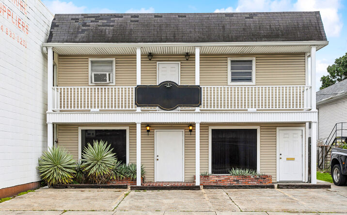Pictures of Mixed Use, Office property located at 405 N Causeway Blvd, Mandeville, LA 70448 for sales - image #1