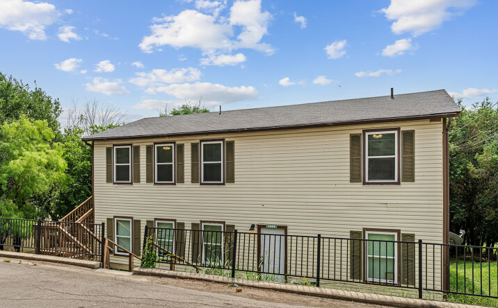 Pictures of Multifamily property located at 1019 Advance St, San Marcos, TX 78666 for sales - image #1