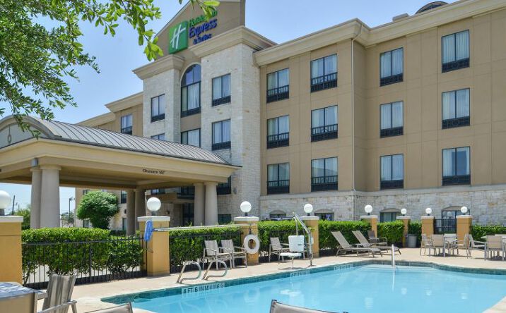 Pictures of Hospitality property located at 102 Spencer Ln, San Antonio, TX 78201 for sales - image #1