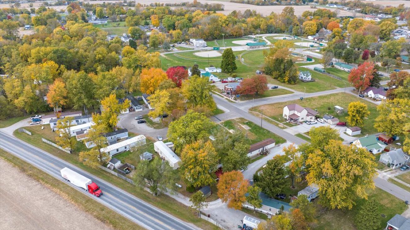 Pictures of Mobile Home Park property located at 1001 W 1st St, Rushville, IN 46173 for sales - image #1