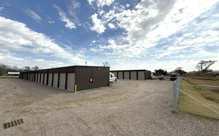 Pictures of Land, Self Storage property located at 105 Creekwood Landing Dr, Richwood, TX 77531 for sales - image #1