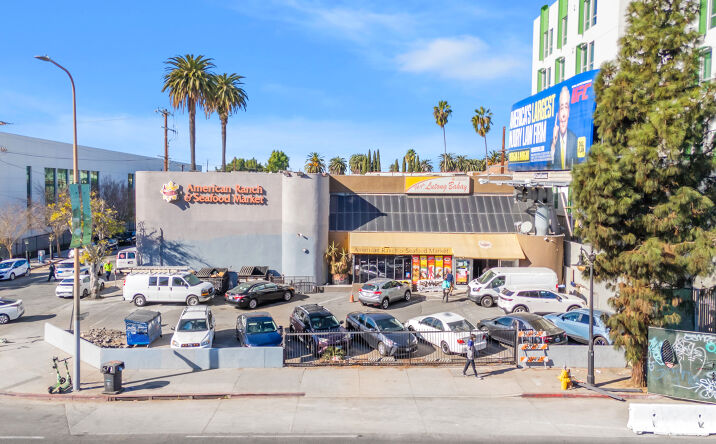 Pictures of Retail property located at 1001 N Vermont Ave, Los Angeles, CA 90029 for sales - image #1