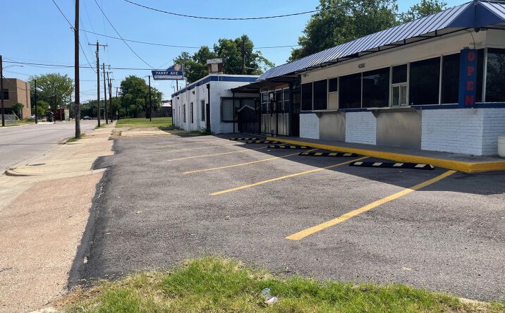 Pictures of Retail property located at 4300 Parry Ave, Dallas, TX 75223 for sales - image #1
