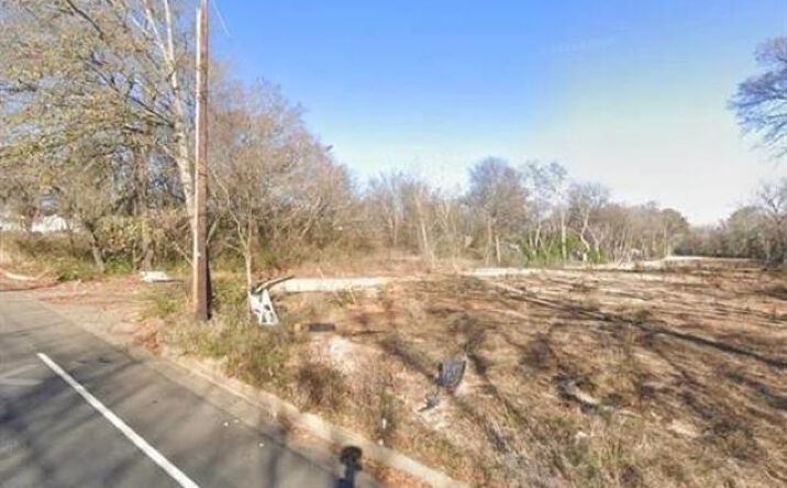 Pictures of Land property located at 817 W 29th St, Tyler, TX 75702 for sales - image #1