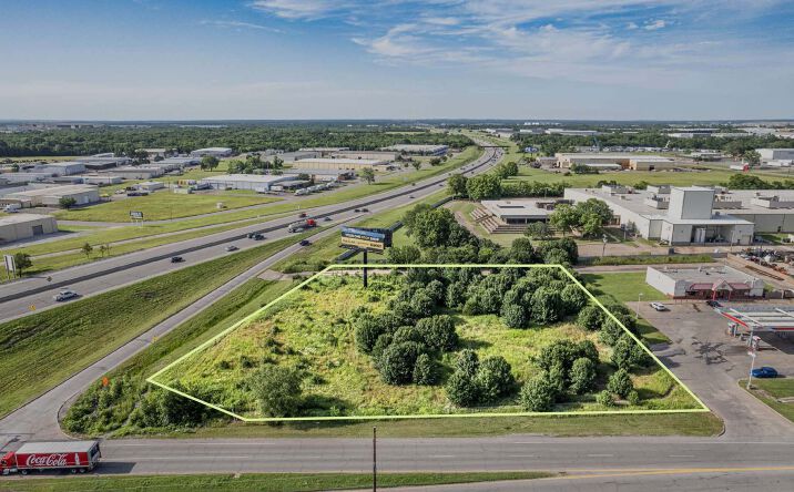 Pictures of Land property located at Highway 169 & Pine St, Tulsa, OK 74116 for sales - image #1