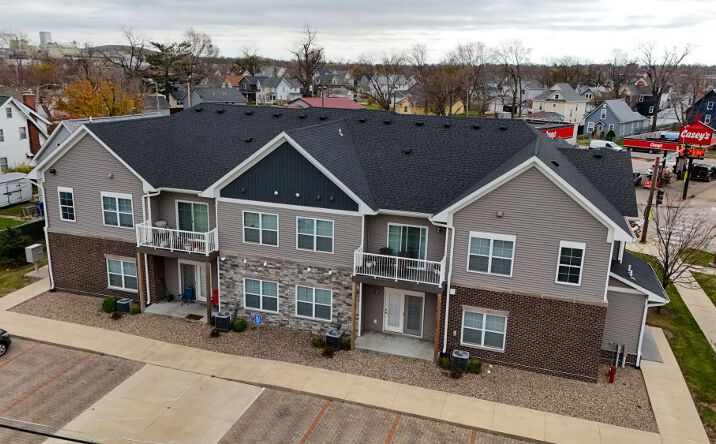 Pictures of Multifamily property located at 442 5th Ave SW, Cedar Rapids, IA 52404 for sales - image #1