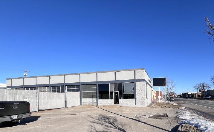 Pictures of Industrial property located at 1202 Burlington, North Kansas City, MO 64116 for sales - image #1