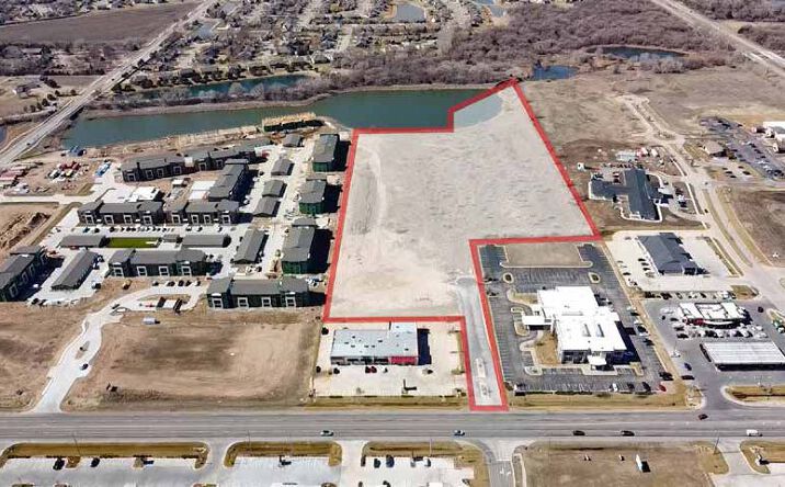 Pictures of Land property located at 4007 N Ridge Rd, Wichita, KS 67205 for comps - image #1