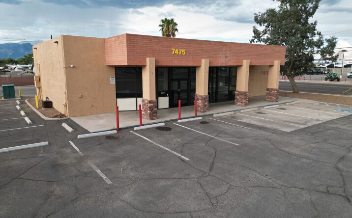 Pictures of Retail property located at 7401 - 7475 E 22nd St, Tucson, AZ 85710 for sales - image #1