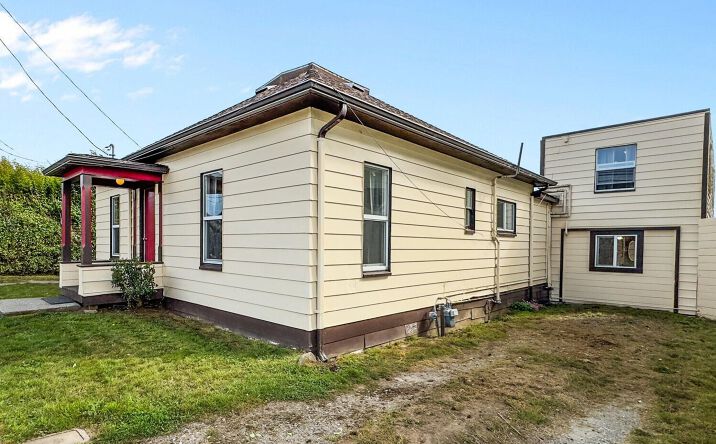 Pictures of Multifamily property located at 374 Loleta Dr, Loleta, CA 95551 for sales - image #1