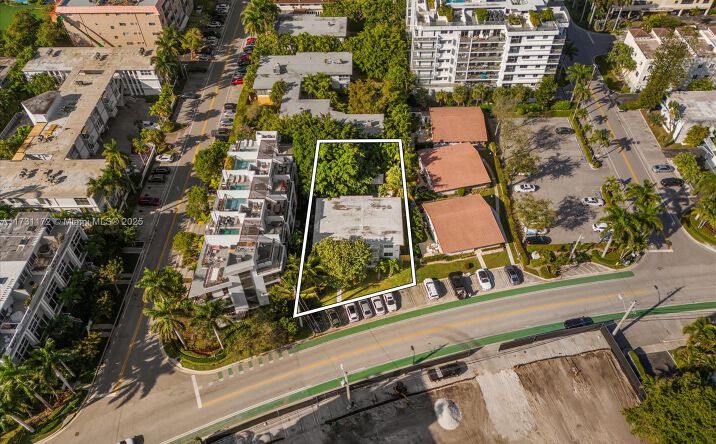 Pictures of Multifamily property located at 9950 E Bay Harbor Dr, Bay Harbor Islands, FL 33154 for sales - image #1