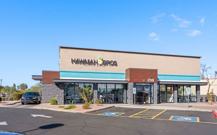 Pictures of Retail property located at 236 E Bell Rd, Phoenix, AZ 85022 for sales - image #1