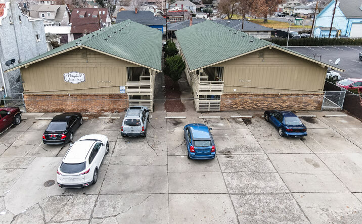 Pictures of Multifamily property located at 8 and 10 S 11th Ave, Yakima, WA 98902 for sales - image #1