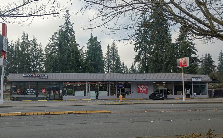 Pictures of Retail property located at 6812 196th St SW, Lynnwood, WA 98036 for sales - image #1