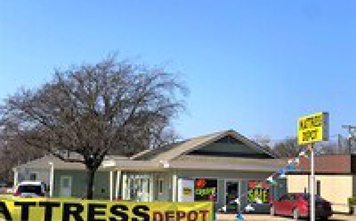 Pictures of Retail property located at 1031 N Grand Ave, Gainesville, TX 76240 for sales - image #1