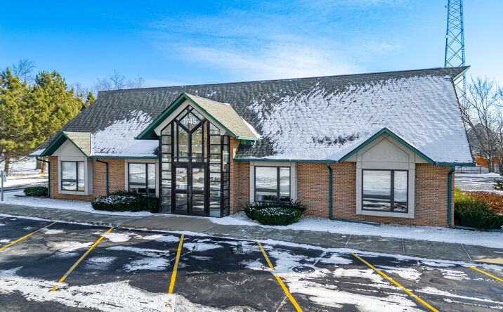 Pictures of Office, Retail, Special Purpose property located at 1745 S Eastwood Dr, Woodstock, IL 60098 for sales - image #1
