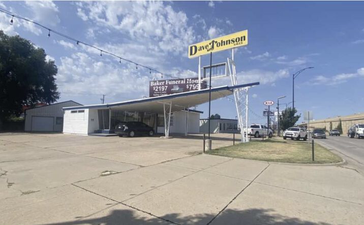 Pictures of Industrial property located at 8619 W Kellogg Dr, Wichita, KS 67209 for sales - image #1